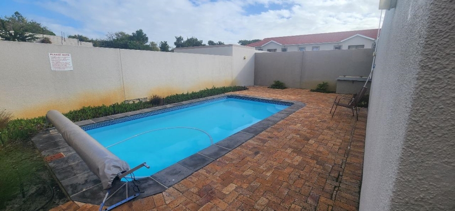 To Let 2 Bedroom Property for Rent in Flamingo Vlei Western Cape